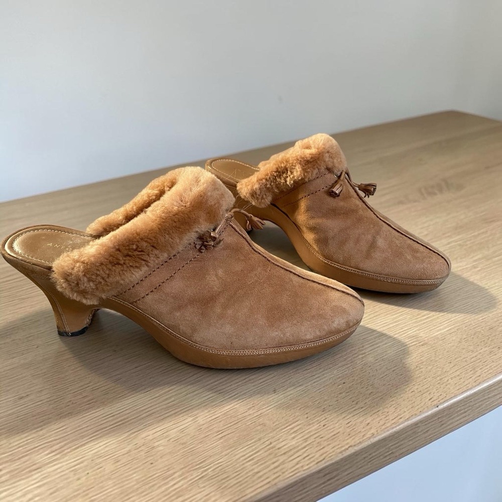 Tan Suede Clogs Mules Size 10 Shearling Lined Kitten Heel Boho Luxe Statement